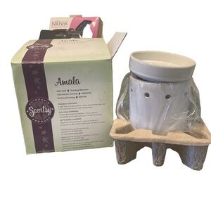 Scentsy Amala White Scenty Warmer